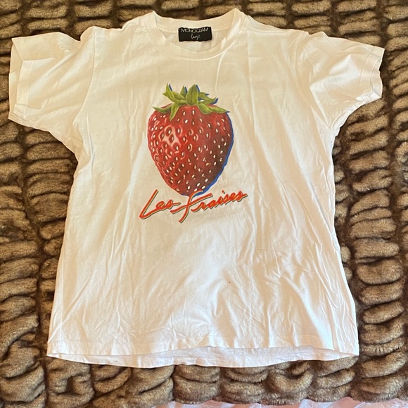 White Strawberry Graphic Tee - Picture 1 of 6
